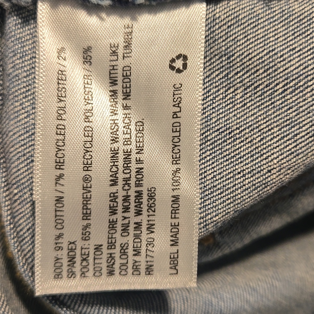 Universal Thread High Rise Denim Shorts - Picture 6 of 6
